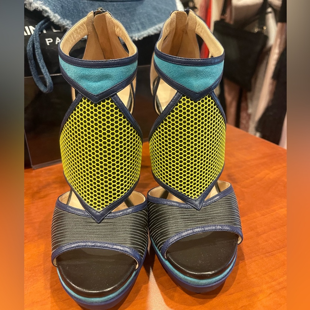 Jimmy Choo rare/unique rubber sole heels. Size 38. 💯 authentic
